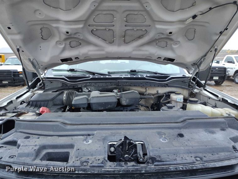 image for item DP5074 2019 Ford F350 Super Duty XL Crew Cab pickup truck