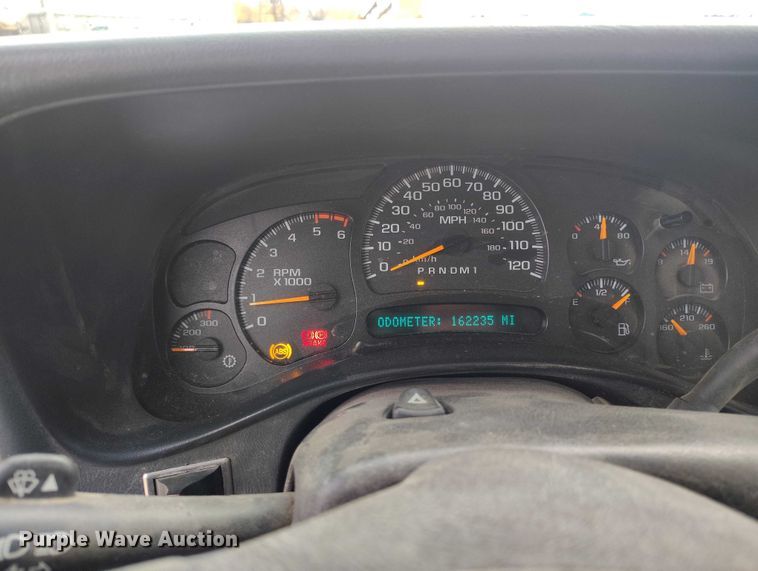 image for item DP5075 2006 GMC Sierra 3500 Crew Cab flatbed truck