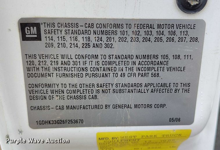 image for item DP5075 2006 GMC Sierra 3500 Crew Cab flatbed truck