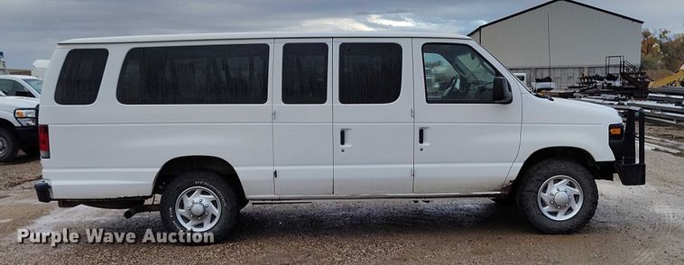 image for item DP5076 2010 Ford E350 Super Duty XL van