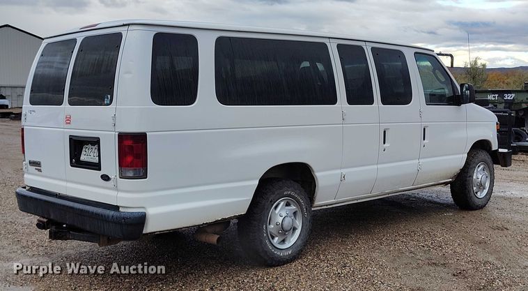 image for item DP5076 2010 Ford E350 Super Duty XL van