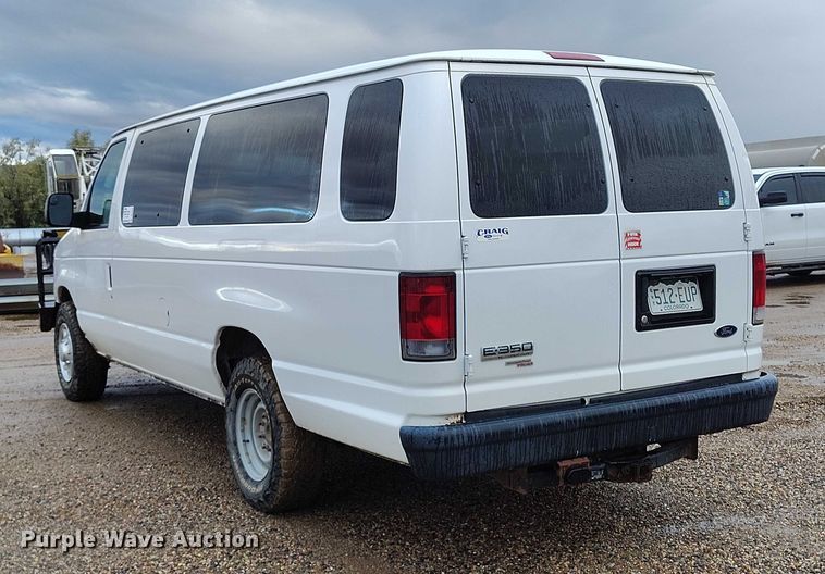 image for item DP5076 2010 Ford E350 Super Duty XL van