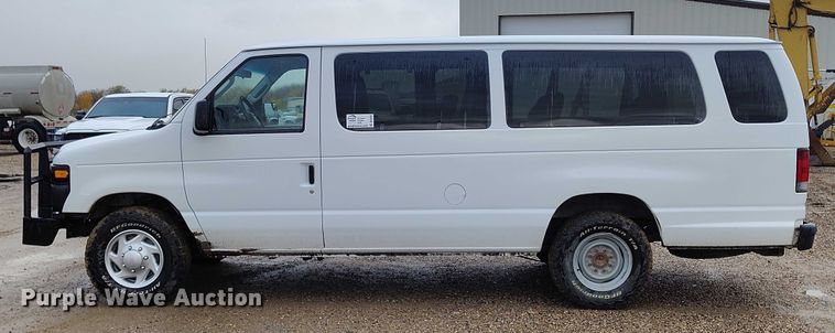 image for item DP5076 2010 Ford E350 Super Duty XL van