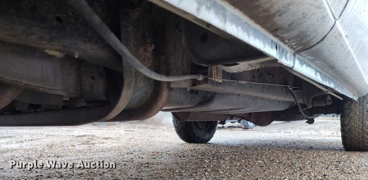 image for item DP5076 2010 Ford E350 Super Duty XL van