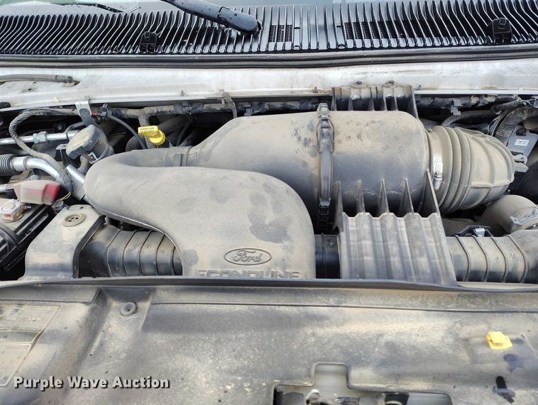 image for item DP5076 2010 Ford E350 Super Duty XL van