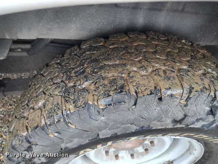 image for item DP5076 2010 Ford E350 Super Duty XL van