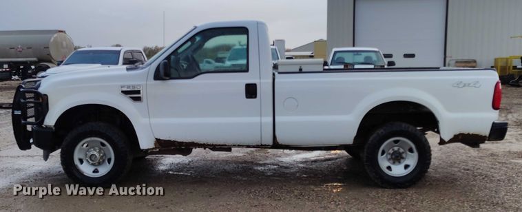 image for item DP5077 2008 Ford F250 Super Duty XL pickup truck