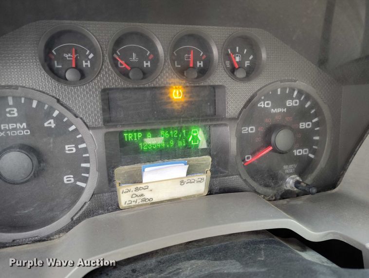 image for item DP5077 2008 Ford F250 Super Duty XL pickup truck