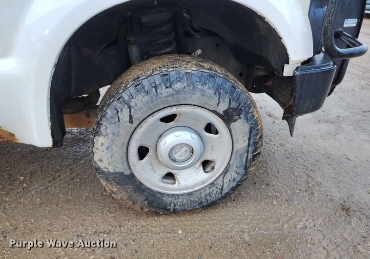 image for item DP5077 2008 Ford F250 Super Duty XL pickup truck