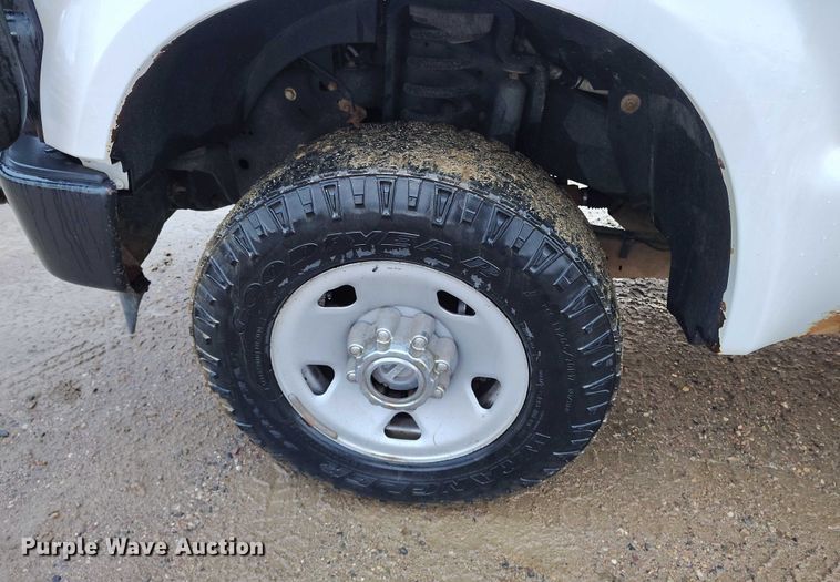 image for item DP5077 2008 Ford F250 Super Duty XL pickup truck