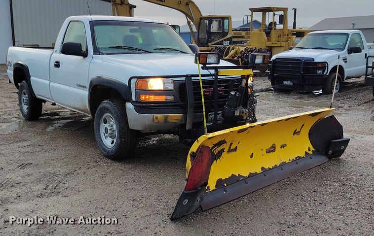 image for item DP5078 1999 GMC Sierra 2500 pickup truck