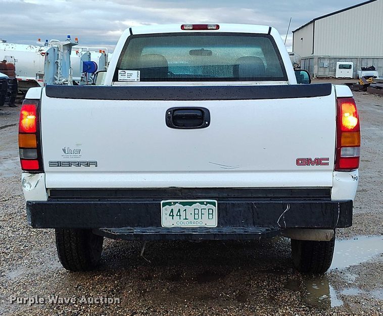 image for item DP5078 1999 GMC Sierra 2500 pickup truck