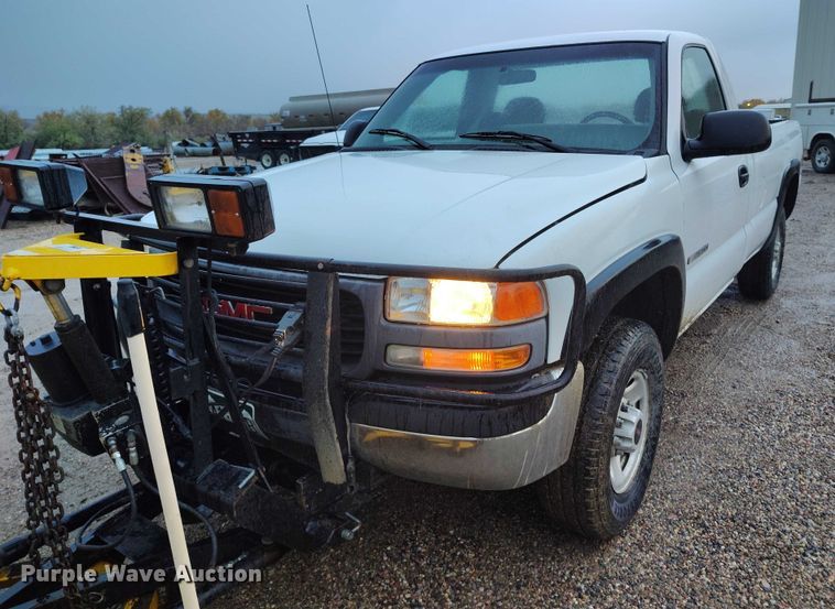 image for item DP5078 1999 GMC Sierra 2500 pickup truck