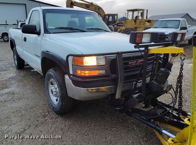 image for item DP5078 1999 GMC Sierra 2500 pickup truck