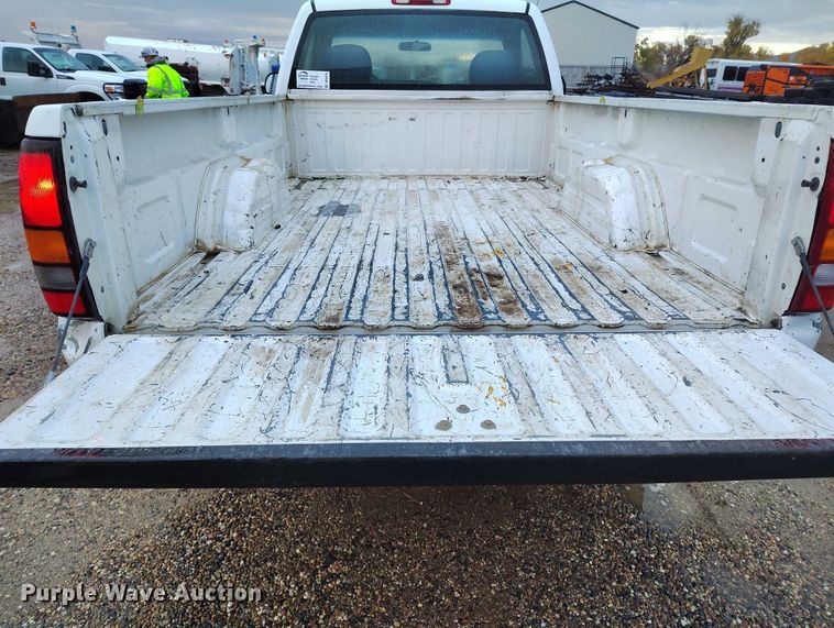 image for item DP5078 1999 GMC Sierra 2500 pickup truck