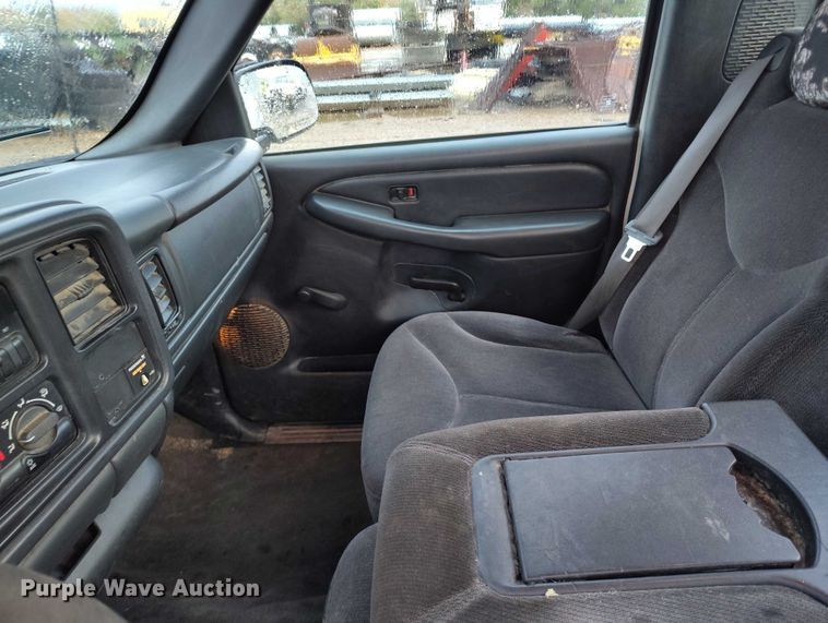 image for item DP5078 1999 GMC Sierra 2500 pickup truck