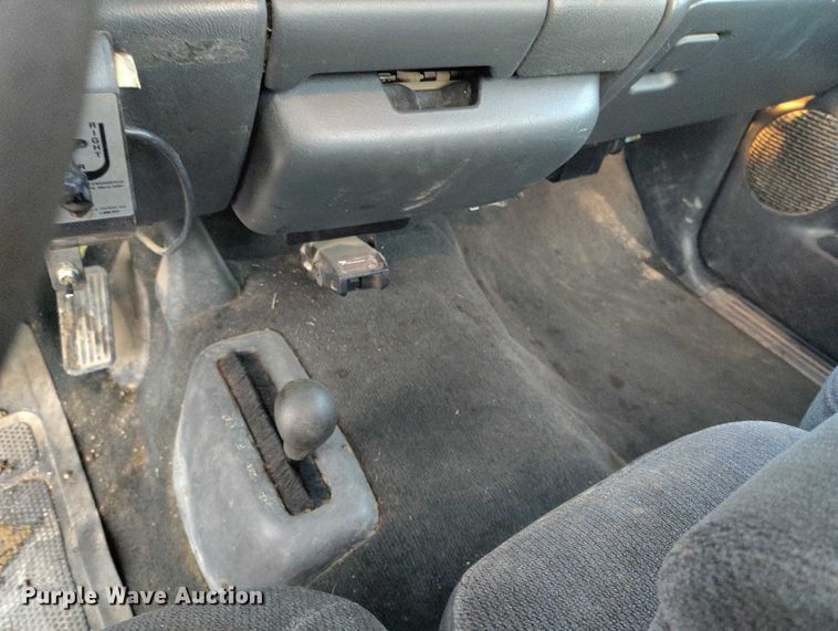 image for item DP5078 1999 GMC Sierra 2500 pickup truck