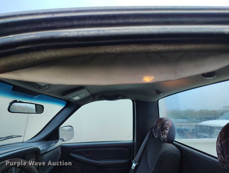 image for item DP5078 1999 GMC Sierra 2500 pickup truck