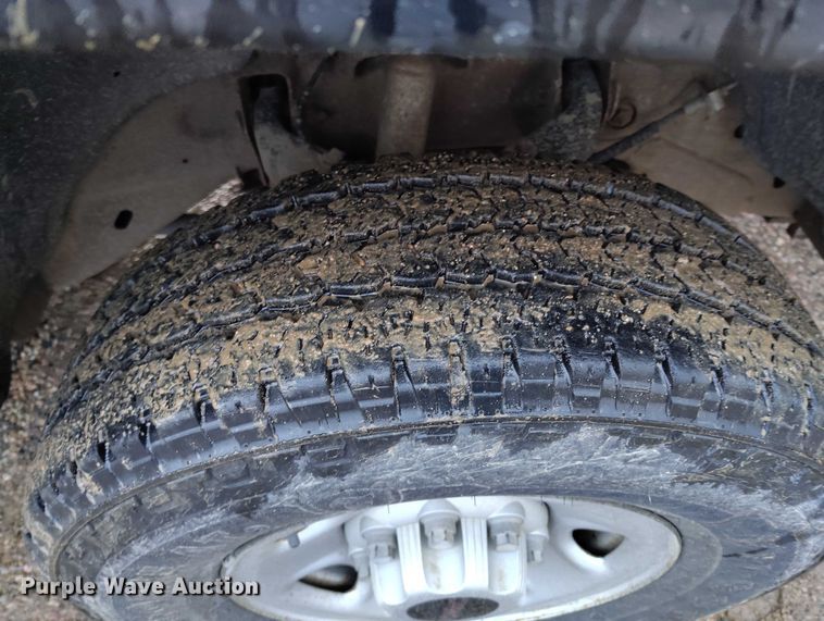 image for item DP5078 1999 GMC Sierra 2500 pickup truck