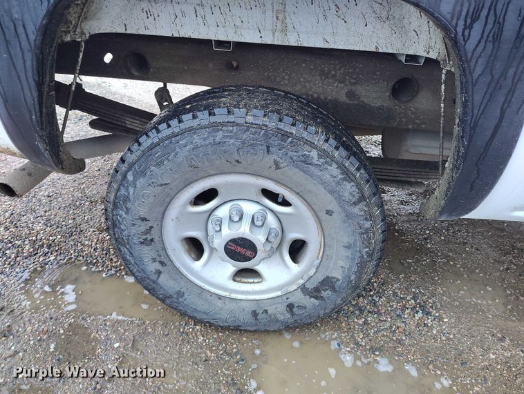 image for item DP5078 1999 GMC Sierra 2500 pickup truck