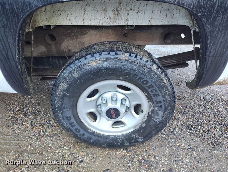 image for item DP5078 1999 GMC Sierra 2500 pickup truck