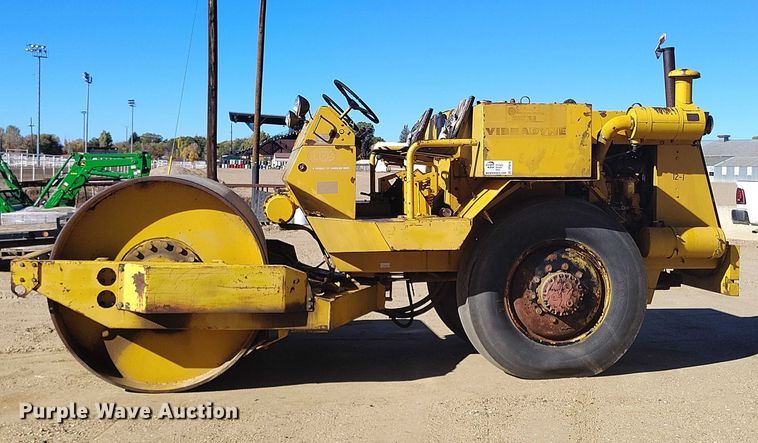 image for item DP5079 Bros Vibradyne SPVA 735 single drum roller