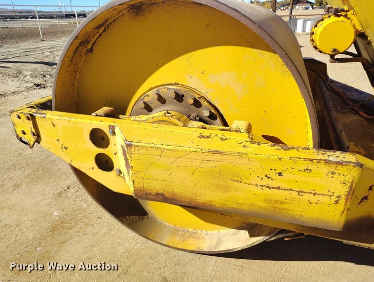 image for item DP5079 Bros Vibradyne SPVA 735 single drum roller