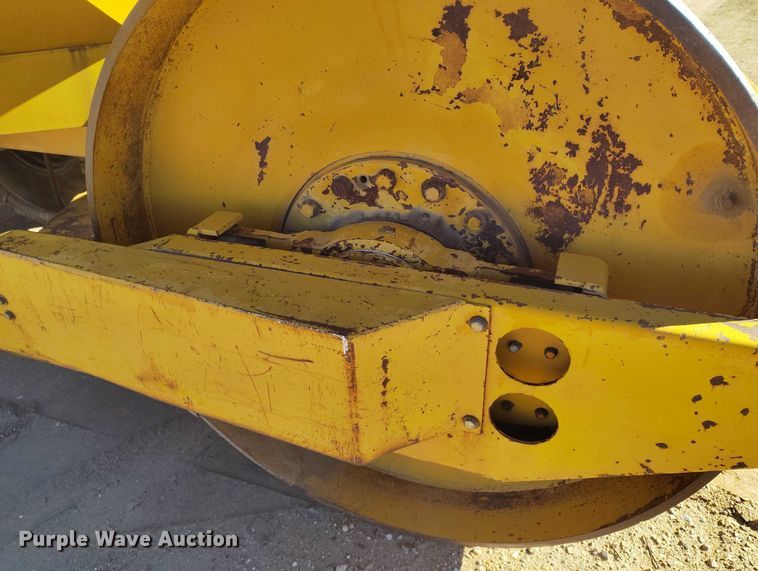 image for item DP5079 Bros Vibradyne SPVA 735 single drum roller