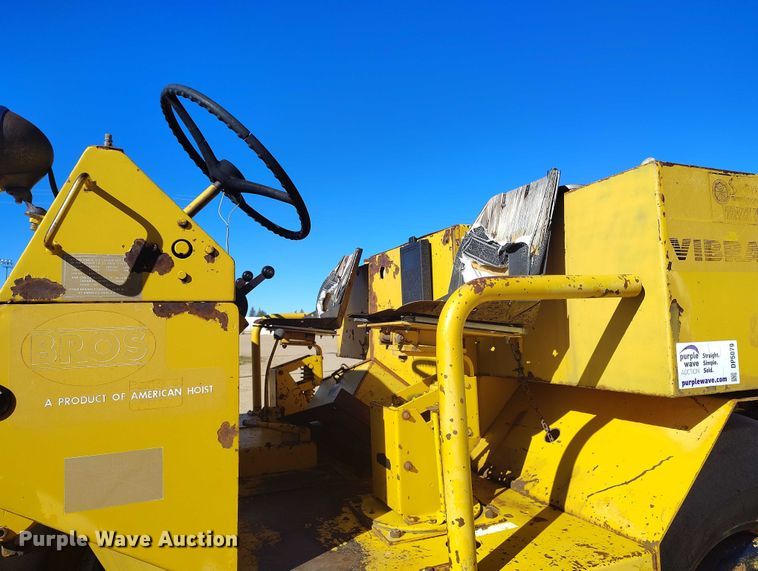 image for item DP5079 Bros Vibradyne SPVA 735 single drum roller