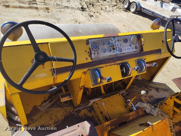 image for item DP5079 Bros Vibradyne SPVA 735 single drum roller