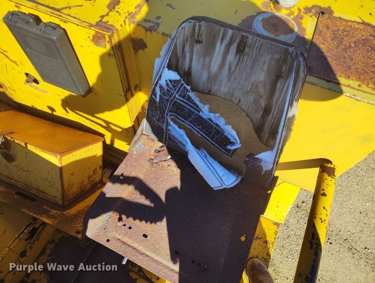 image for item DP5079 Bros Vibradyne SPVA 735 single drum roller