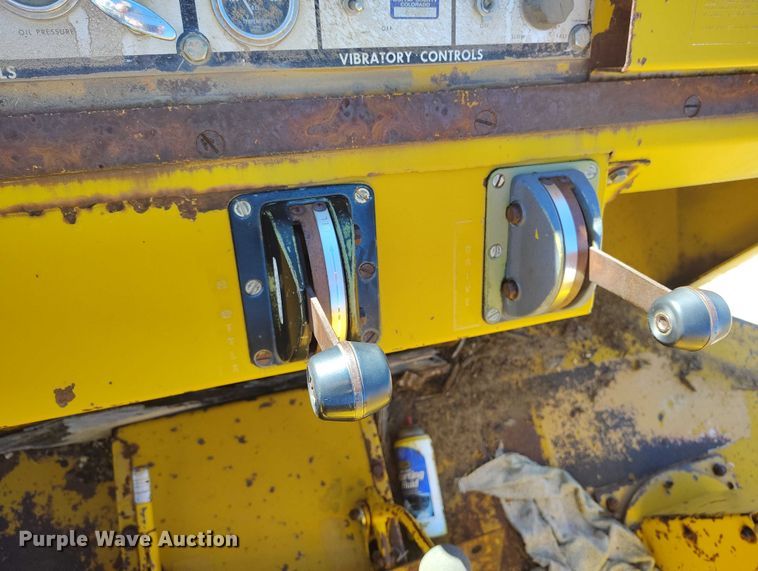 image for item DP5079 Bros Vibradyne SPVA 735 single drum roller