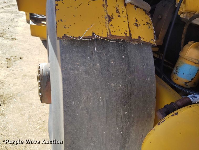 image for item DP5079 Bros Vibradyne SPVA 735 single drum roller