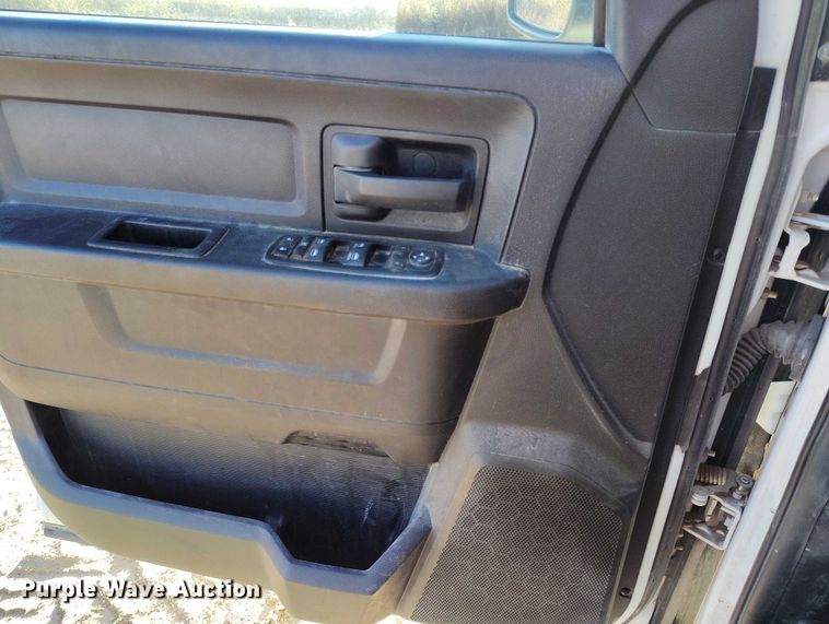 image for item DP5094 2014 RAM 1500 Crew Cab pickup truck