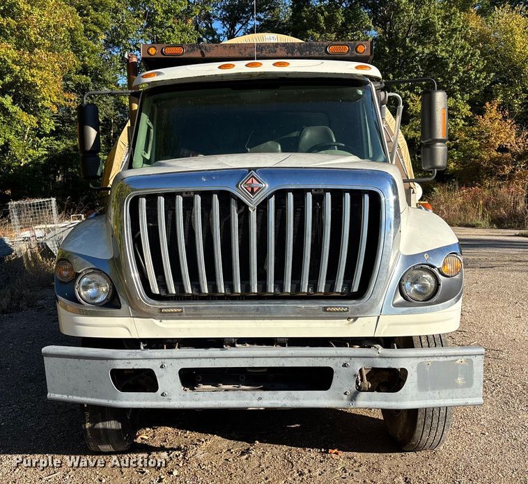 image for item DU1474 2014 International 7400 dump truck