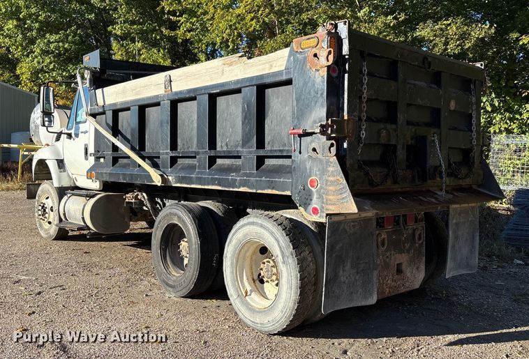 image for item DU1474 2014 International 7400 dump truck