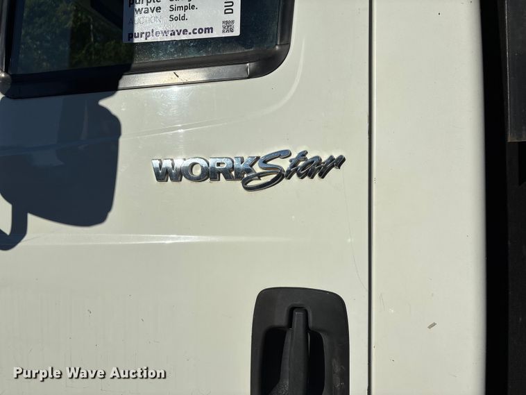 image for item DU1474 2014 International 7400 dump truck