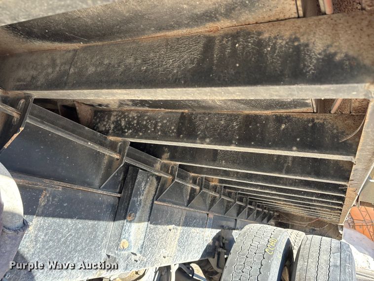 image for item DU1474 2014 International 7400 dump truck