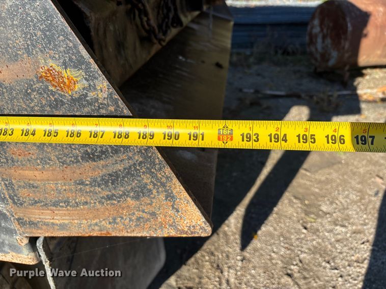 image for item DU1474 2014 International 7400 dump truck