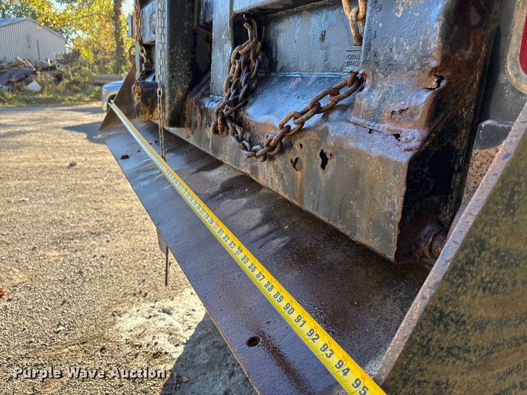 image for item DU1474 2014 International 7400 dump truck