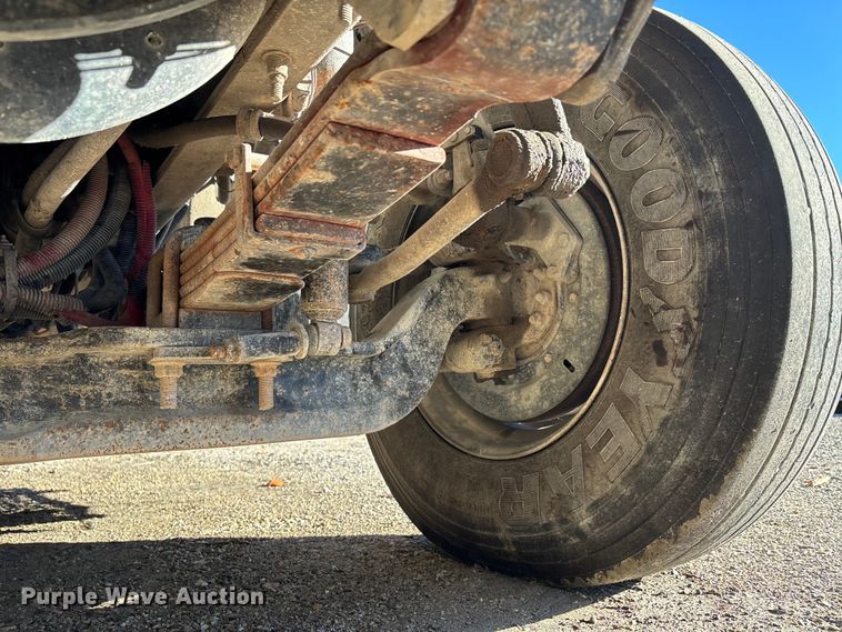 image for item DU1474 2014 International 7400 dump truck