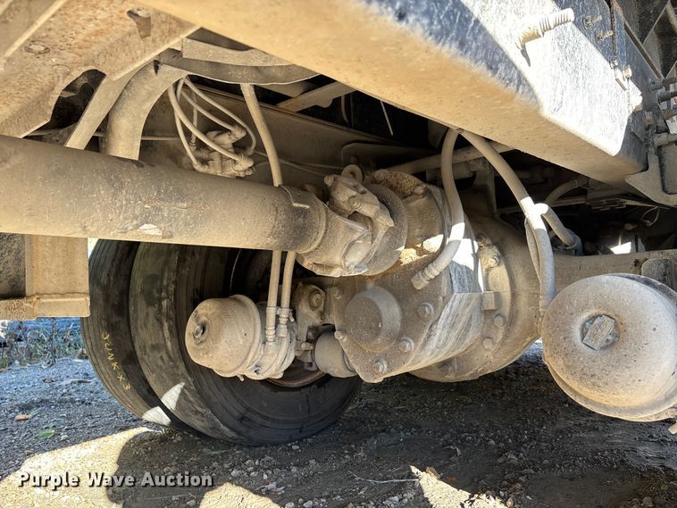 image for item DU1474 2014 International 7400 dump truck