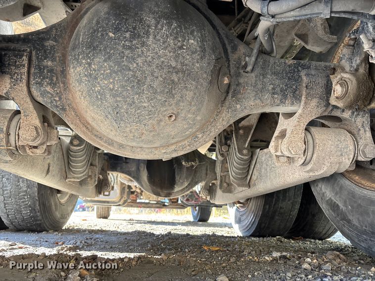 image for item DU1474 2014 International 7400 dump truck