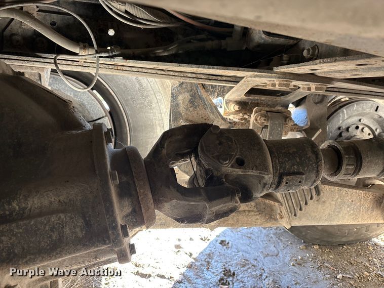 image for item DU1474 2014 International 7400 dump truck