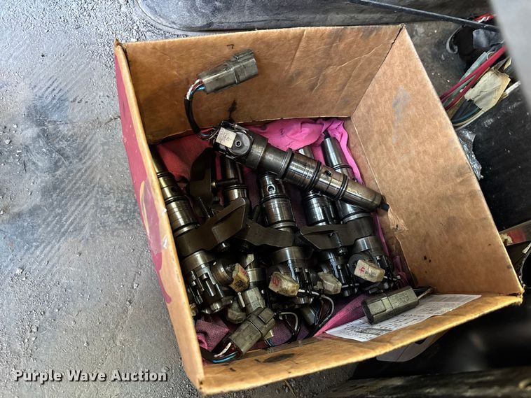 image for item DU1474 2014 International 7400 dump truck