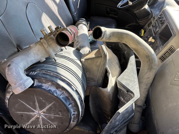 image for item DU1474 2014 International 7400 dump truck