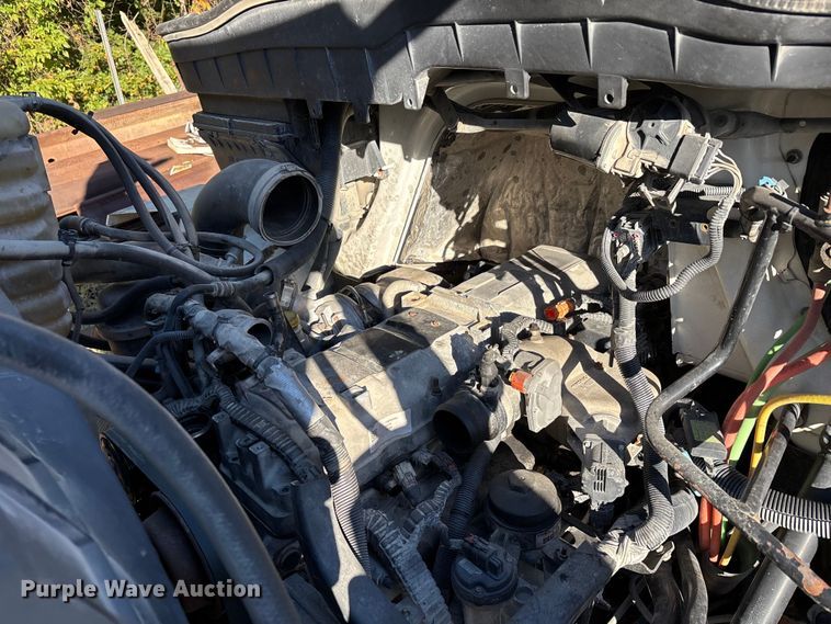 image for item DU1474 2014 International 7400 dump truck