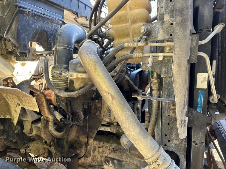 image for item DU1474 2014 International 7400 dump truck