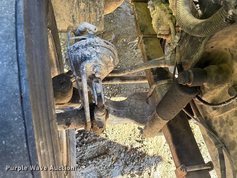 image for item DU1474 2014 International 7400 dump truck