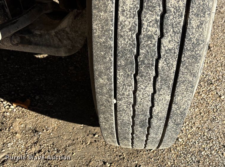 image for item DU1474 2014 International 7400 dump truck